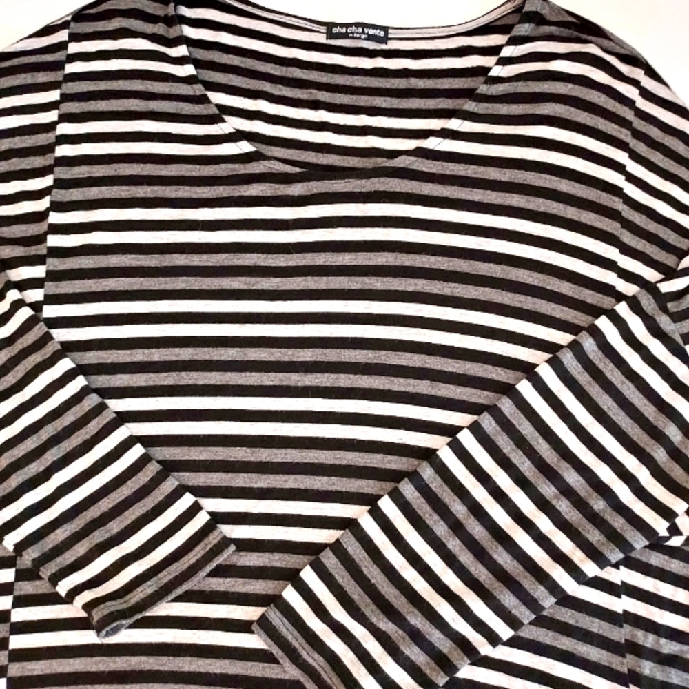 Cha Cha Vente  striped tunic, dolman sleeves, sz XL  black and Grey